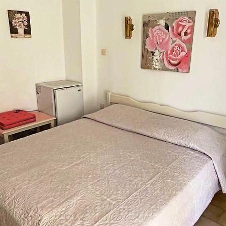 Sunshine Pension Pythagoreio  Bagian luar foto